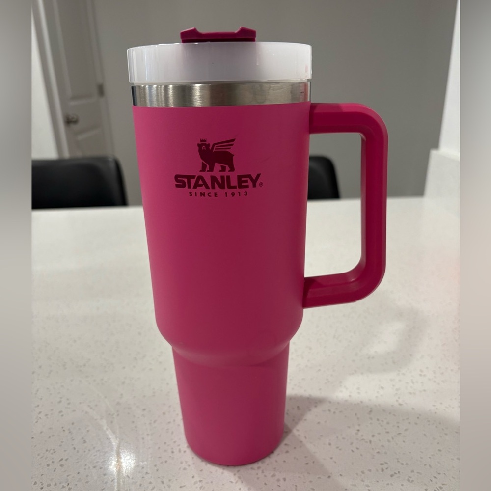 Stanley Fuchsia 40 Oz Quencher